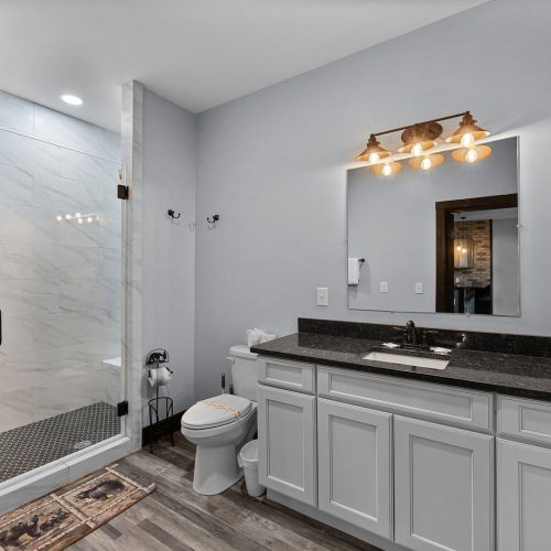 044 Lower Bath 1