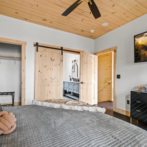 Master Bed 2 - Ash Pass